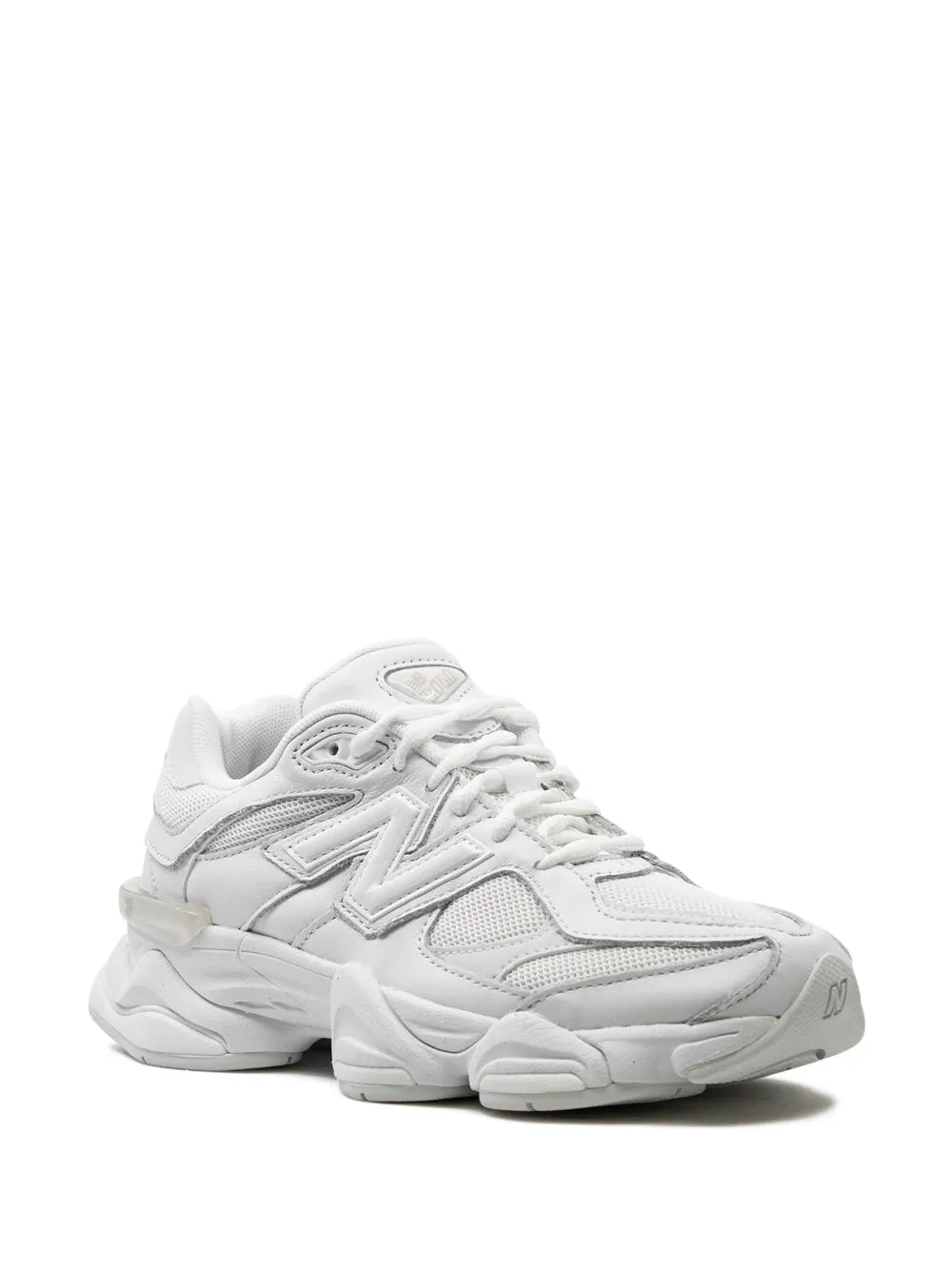 9060 – Triple White